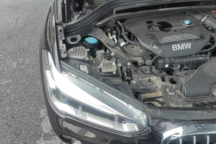 Used BMW X1 2019 sDrive18Li Premium Edition Engine Bay Right