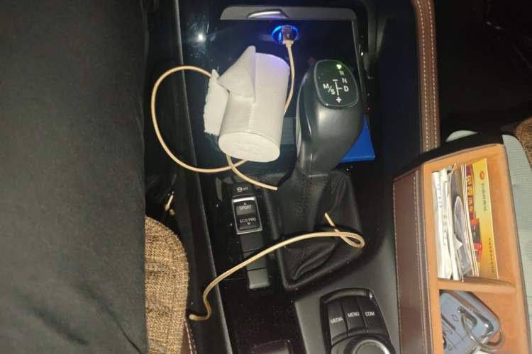 Used BMW X1 2019 sDrive18Li Premium Edition Gear Lever