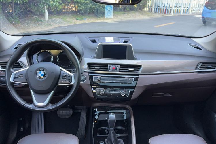 Used BMW X1 2019 sDrive18Li Premium Edition Interior 3