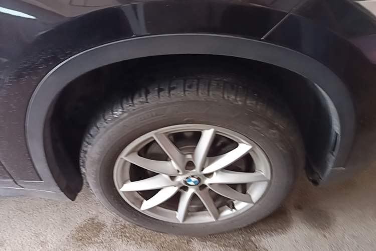 Used BMW X1 2019 sDrive18Li Fashion Model Right Front Wheel Hub