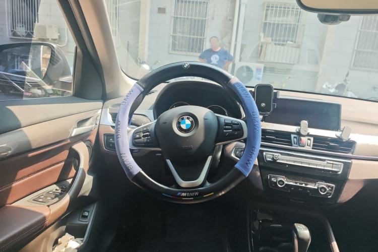 Used BMW X1 2019 xDrive20Li Luxury Edition Steering Wheel