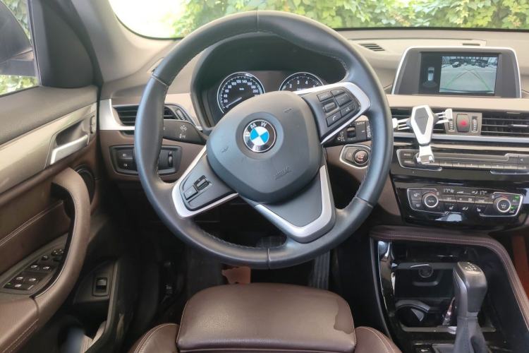 Used BMW X1 2019 sDrive18Li Premium Edition Steering Wheel
