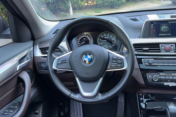 Used BMW X1 2019 sDrive18Li Premium Edition Steering Wheel