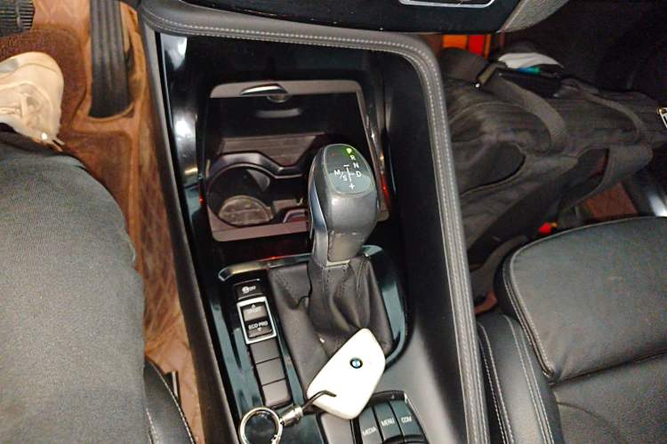 Used BMW X1 2019 sDrive18Li Premium Edition Gear Lever