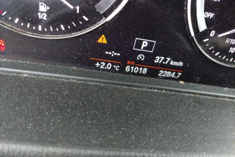 Used BMW X1 2019 sDrive18Li Premium Edition Odometer Close Up