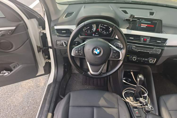 Used BMW X1 2019 sDrive20Li Leading Model Steering Wheel