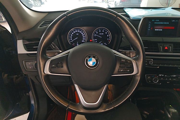 Used BMW X1 2019 sDrive18Li Premium Edition Steering Wheel