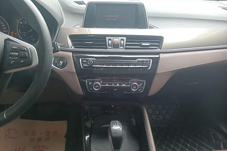 Used BMW X1 2019 sDrive18Li Premium Edition Audio And AC Panel