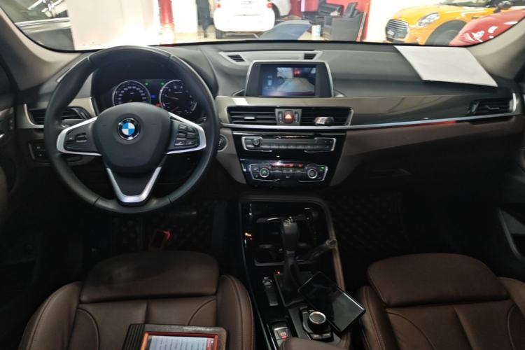 Used BMW X1 2019 sDrive18Li Premium Edition Center Console