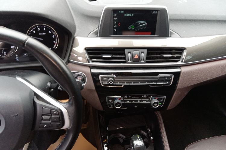 Used BMW X1 2019 sDrive18Li Premium Edition Center Console