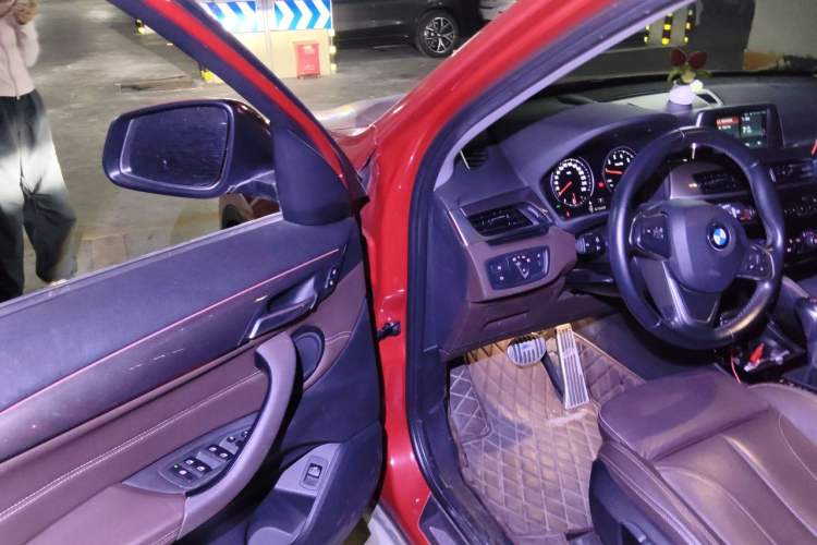 Used BMW X1 2019 sDrive18Li Premium Edition Driver Seat