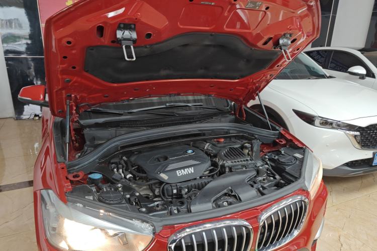 Used BMW X1 2019 sDrive18Li Fashion Model Engine Bay