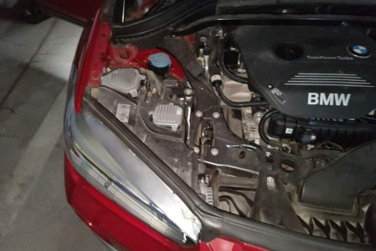 Used BMW X1 2019 sDrive18Li Premium Edition Engine Bay Right