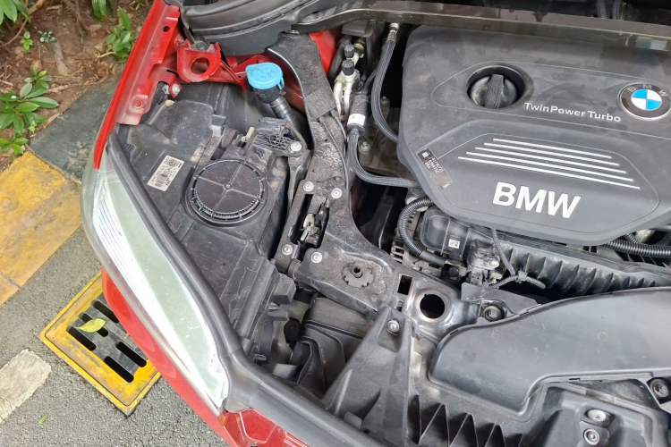 Used BMW X1 2019 sDrive18Li Fashion Model Engine Bay Right