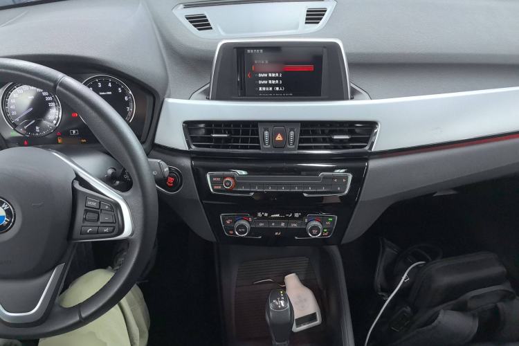 Used BMW X1 2019 sDrive18Li Fashion Model Interior 2