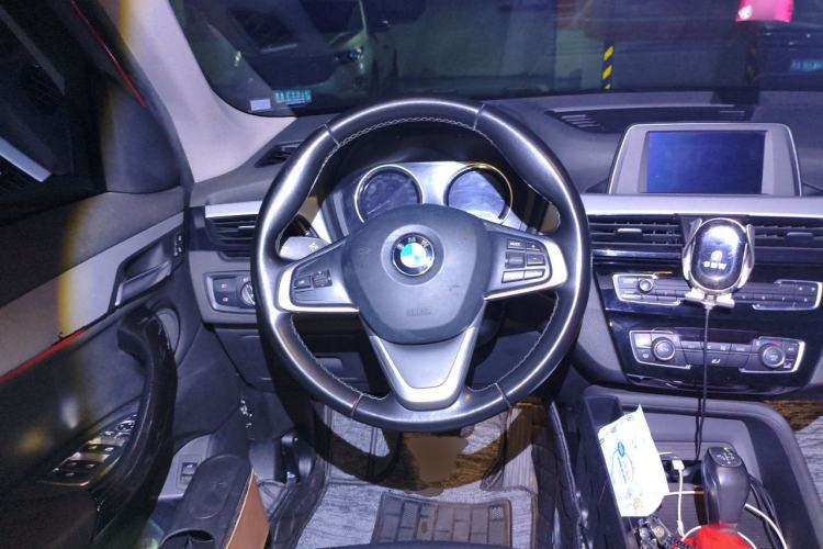 Used BMW X1 2019 sDrive20Li Leading Model Steering Wheel