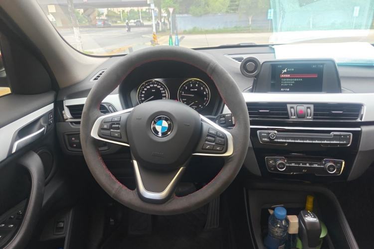 Used BMW X1 2019 sDrive20Li Leading Model Steering Wheel