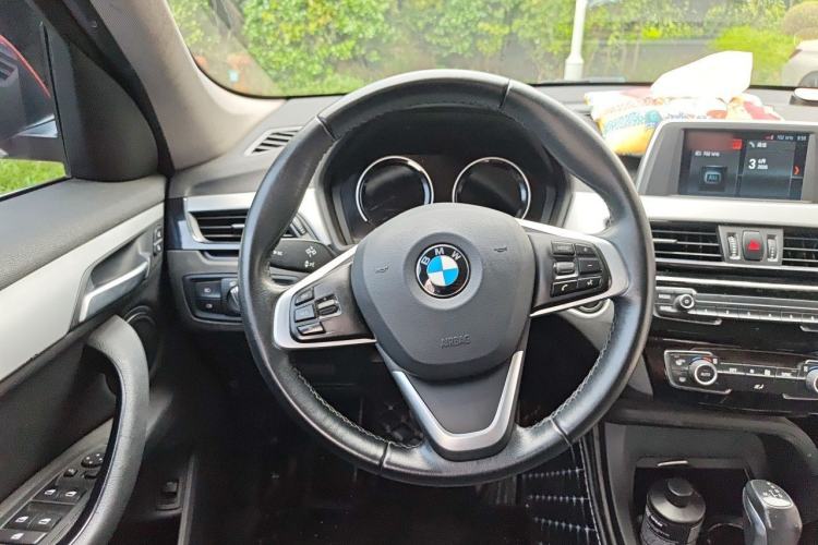 Used BMW X1 2019 sDrive20Li Leading Model Steering Wheel