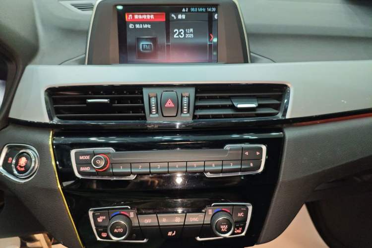 Used BMW X1 2019 sDrive18Li Fashion Model Audio And AC Panel
