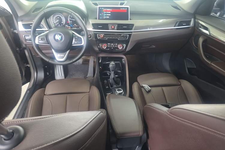 Used BMW X1 2019 xDrive20Li Luxury Model Center Console