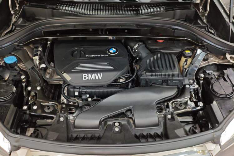 Used BMW X1 2019 sDrive18Li Fashion Model Engine Bay
