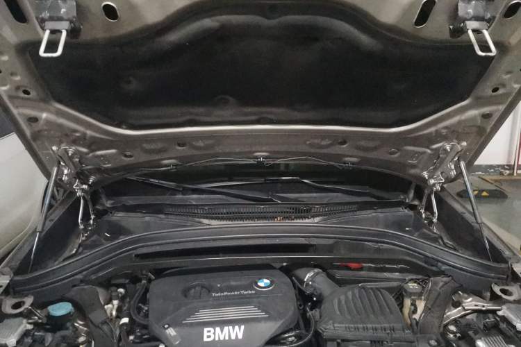 Used BMW X1 2019 sDrive20Li Leading Model Engine Bay