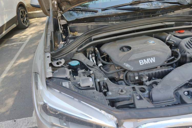 Used BMW X1 2019 sDrive18Li Premium Edition Engine Bay Right