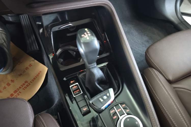 Used BMW X1 2019 xDrive20Li Luxury Model Gear Lever