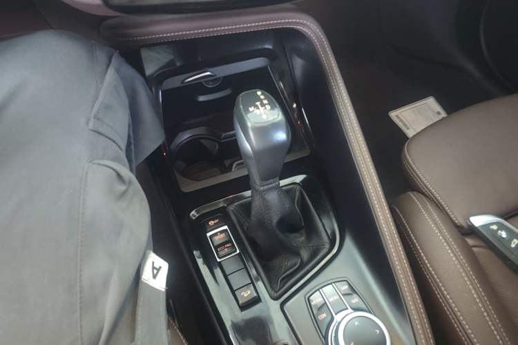 Used BMW X1 2019 xDrive20Li Luxury Model Gear Lever