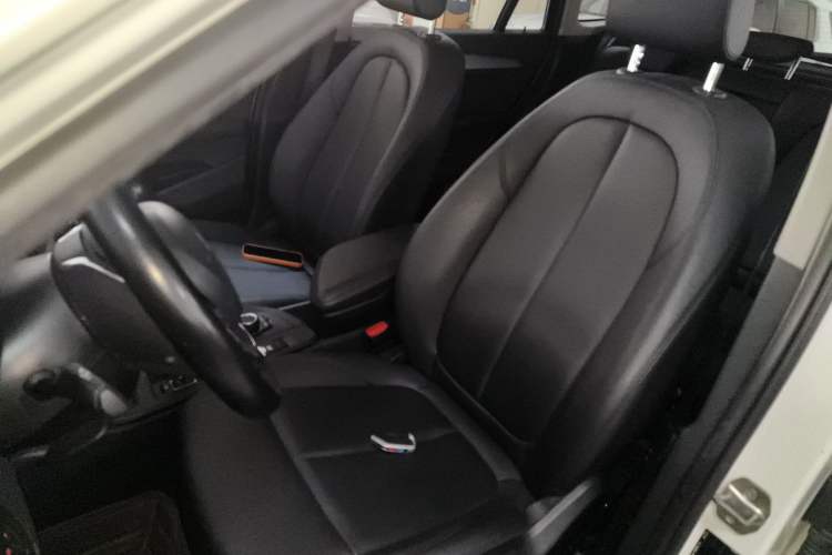 Used BMW X1 2019 sDrive18Li Fashion Model Left Front Seat