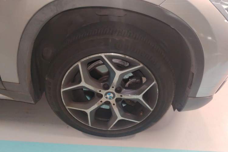 Used BMW X1 2019 sDrive18Li Premium Edition Right Front Wheel Hub