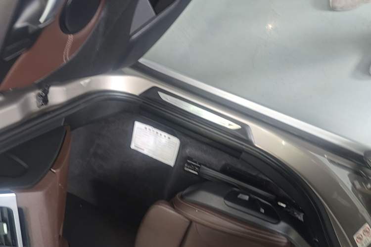 Used BMW X1 2019 xDrive20Li Luxury Model Right Side Sill