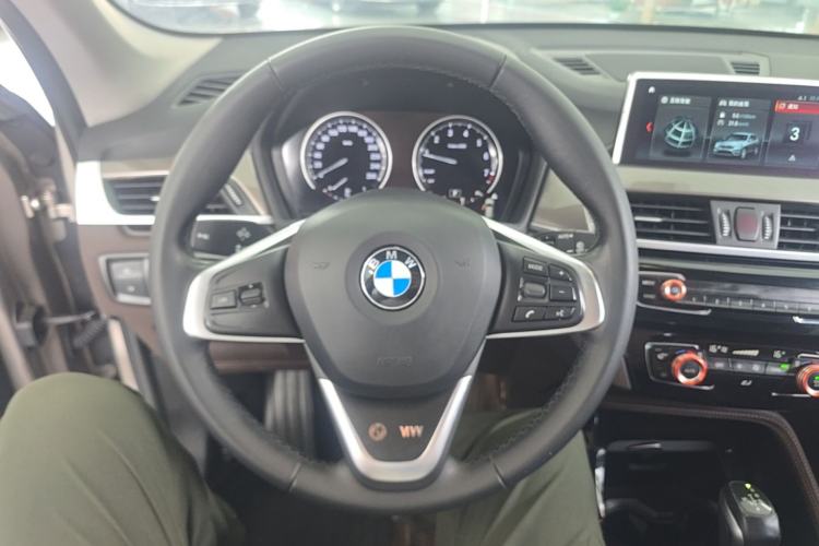 Used BMW X1 2019 xDrive20Li Luxury Model Steering Wheel