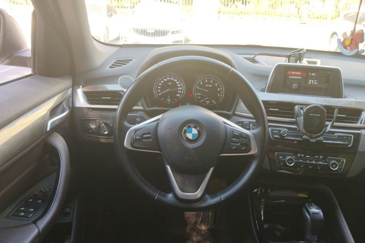Used BMW X1 2019 sDrive18Li Premium Edition Steering Wheel