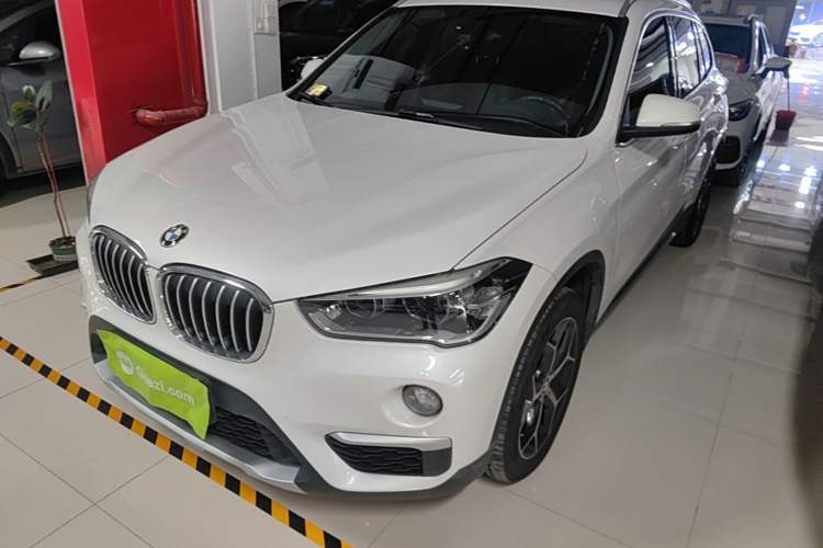 Used BMW X1 2019 xDrive20Li Luxury Model Guazi used car, China used car export, Used car for sale, Used cars, Cheapest cars for sale