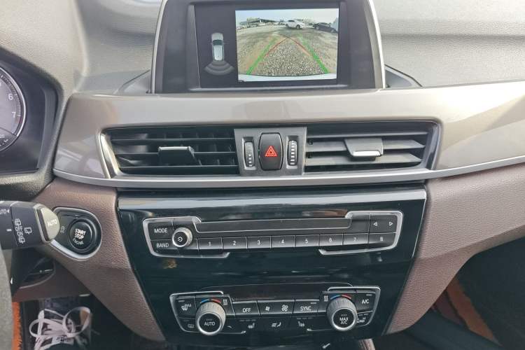 Used BMW X1 2019 sDrive18Li Premium Edition Audio And AC Panel