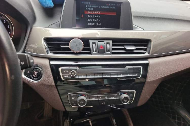 Used BMW X1 2019 sDrive18Li Premium Edition Audio And AC Panel