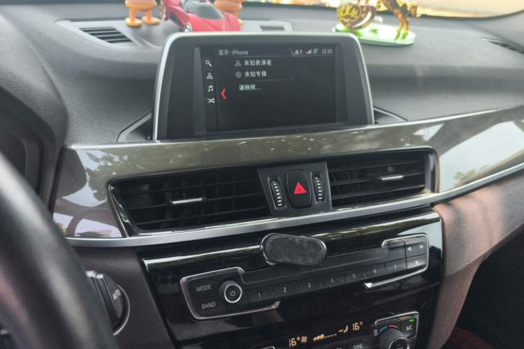 Used BMW X1 2019 sDrive18Li Premium Edition Audio And AC Panel