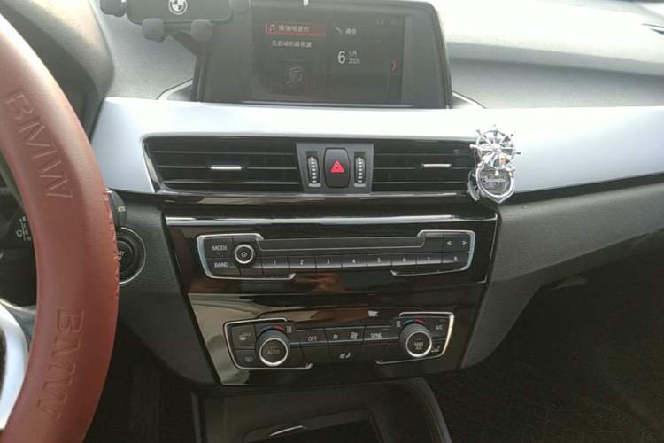 Used BMW X1 2019 sDrive18Li Fashion Model Audio And AC Panel