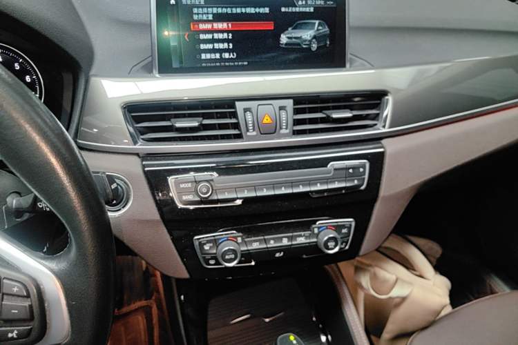Used BMW X1 2019 xDrive20Li Luxury Model Audio And AC Panel