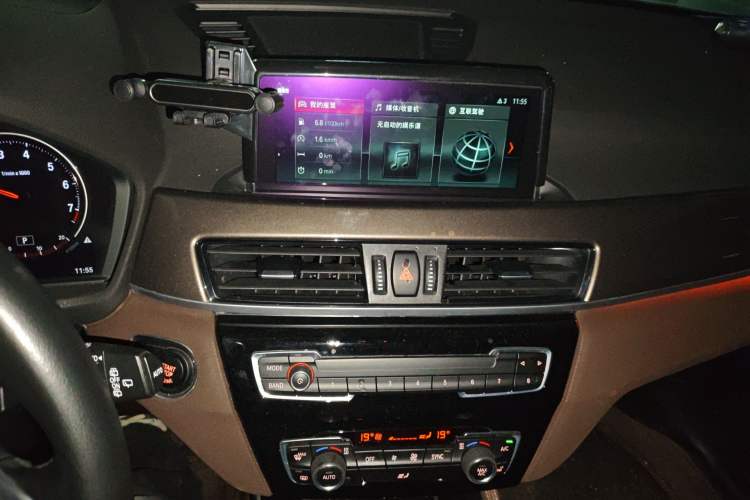 Used BMW X1 2019 xDrive20Li Luxury Model Audio And AC Panel