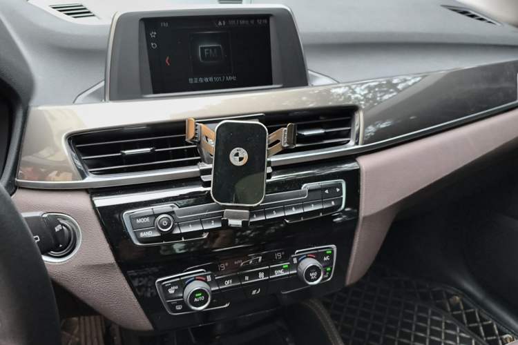 Used BMW X1 2019 sDrive18Li Premium Edition Audio And AC Panel