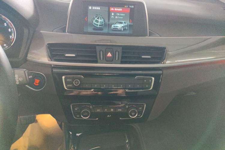 Used BMW X1 2019 sDrive18Li Premium Edition Audio And AC Panel