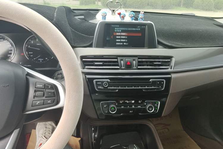 Used BMW X1 2019 sDrive18Li Premium Edition Audio And AC Panel