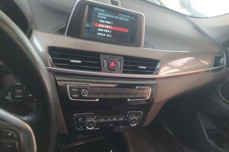 Used BMW X1 2019 sDrive18Li Premium Edition Audio And AC Panel