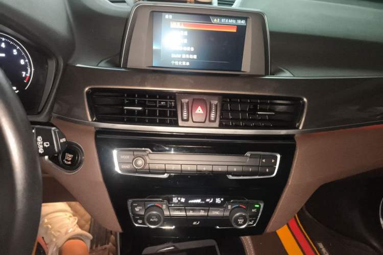 Used BMW X1 2019 sDrive18Li Premium Edition Audio And AC Panel