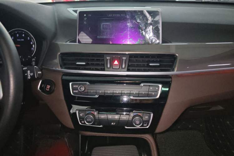 Used BMW X1 2019 xDrive20Li Luxury Model Audio And AC Panel