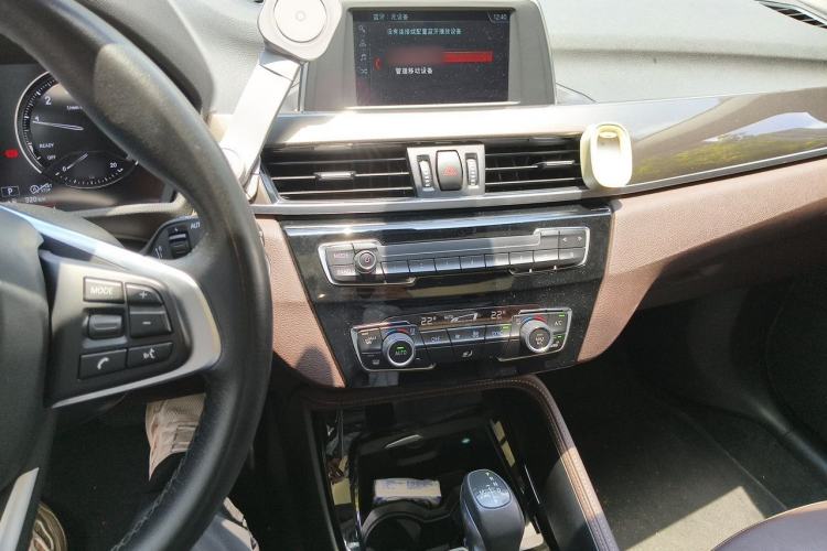 Used BMW X1 2019 sDrive18Li Premium Edition Audio And AC Panel