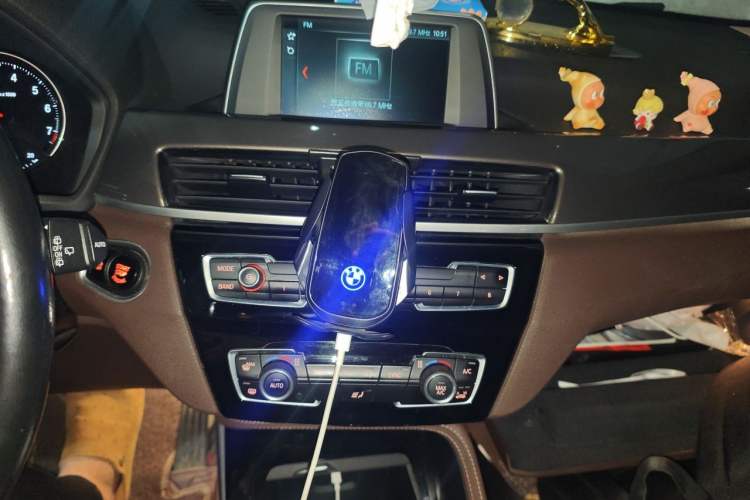 Used BMW X1 2019 sDrive18Li Premium Edition Audio And AC Panel