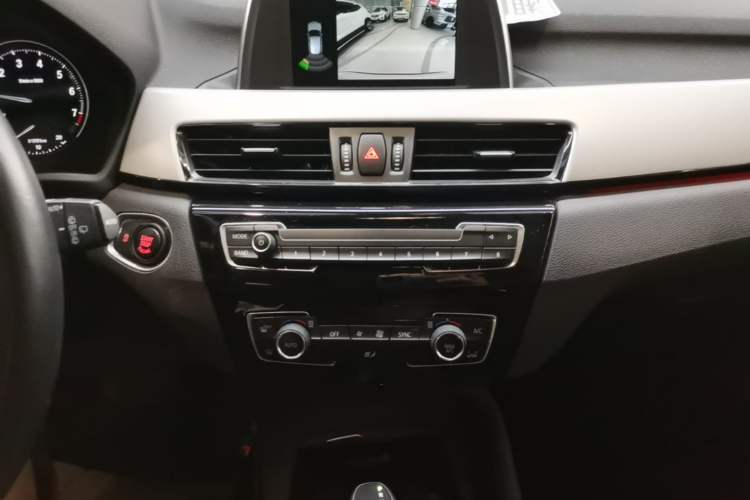 Used BMW X1 2019 sDrive18Li Fashion Model Audio And AC Panel